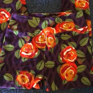 Lularoe One Size Leggings Roses
